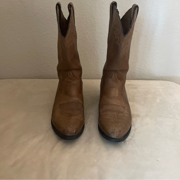 Ariat Other - Ariat Classic Brown Western Boots
